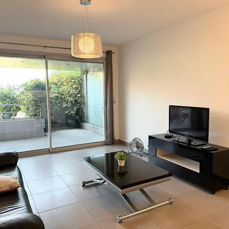 Apartment Magnifique Avec Terrasse Et Piscine Nice